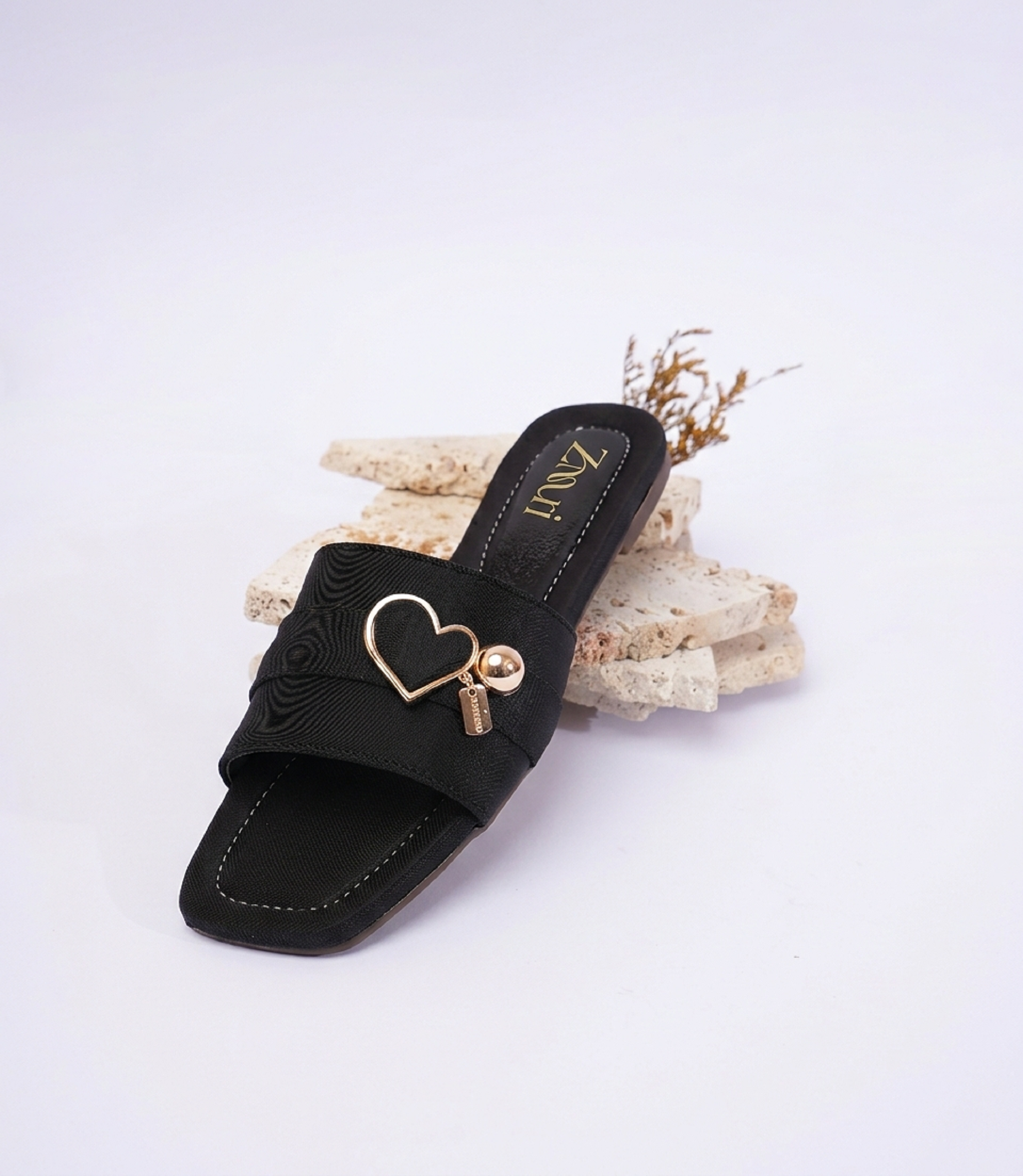 ZMRI Heart Charm Black Slide