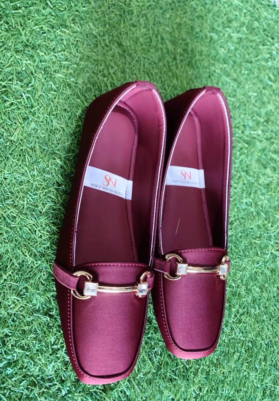 Women’s Burgundy Loafers with Gold Buckle – Comfortable Slip-On Flats for Work & Everyday Wear